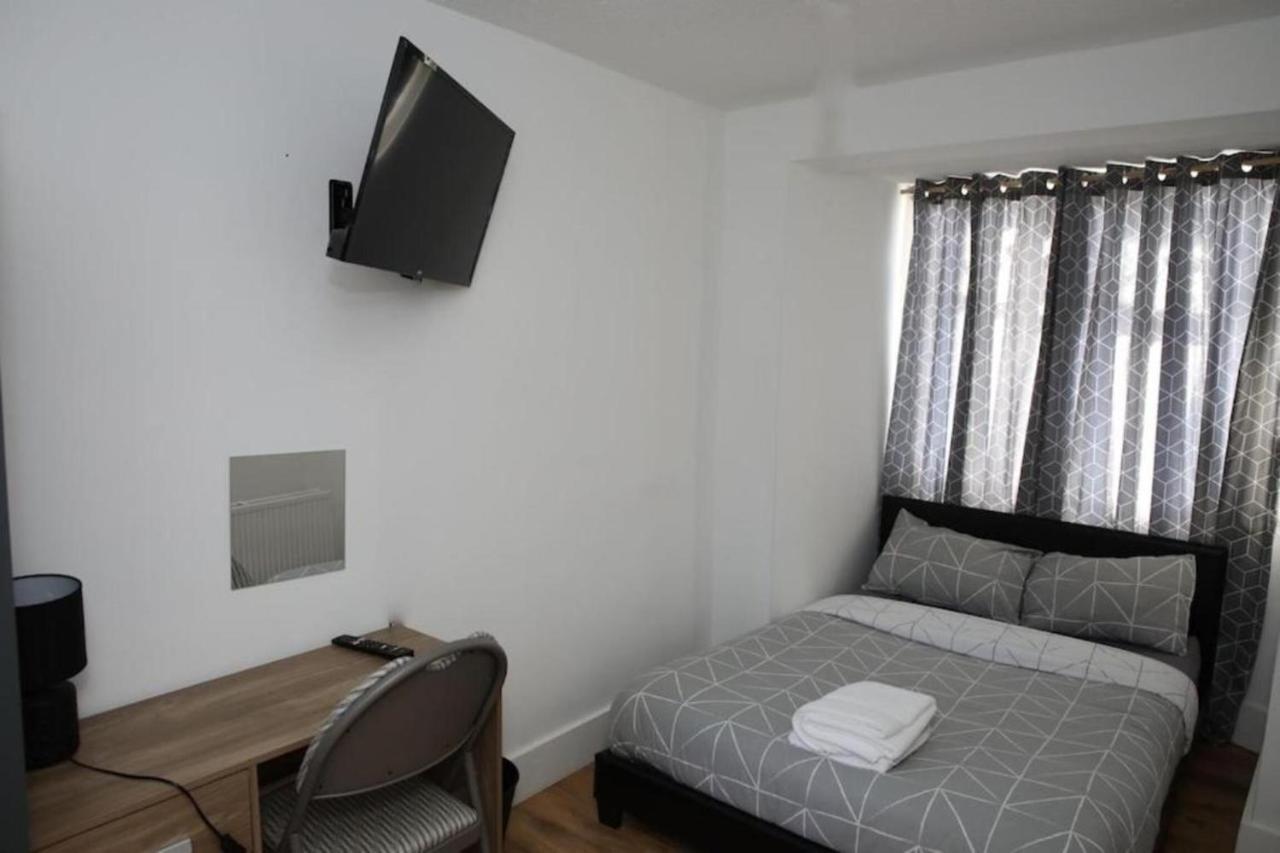 Oyo Timi Holiday Homes ロンドン エクステリア 写真