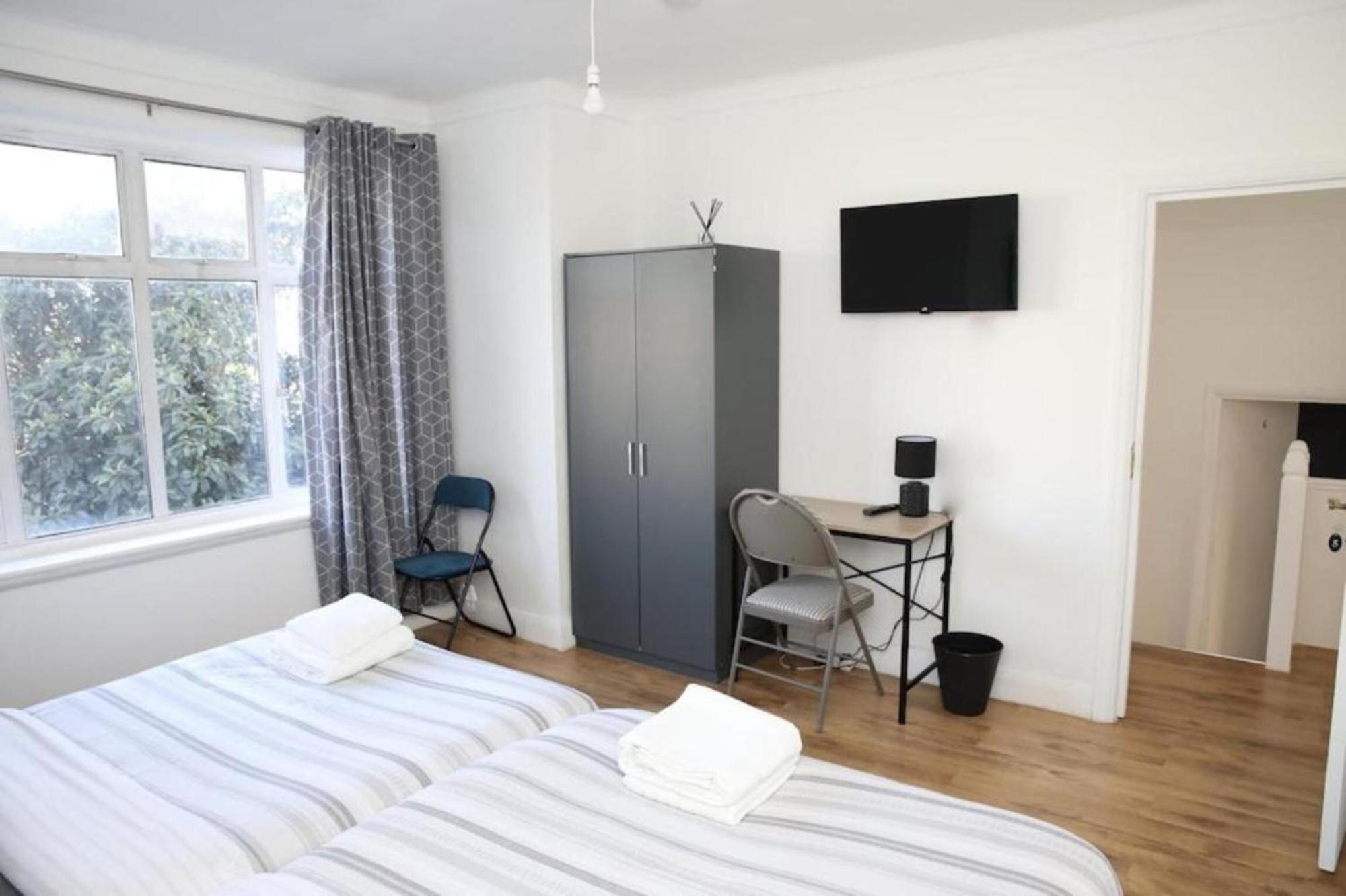 Oyo Timi Holiday Homes ロンドン エクステリア 写真