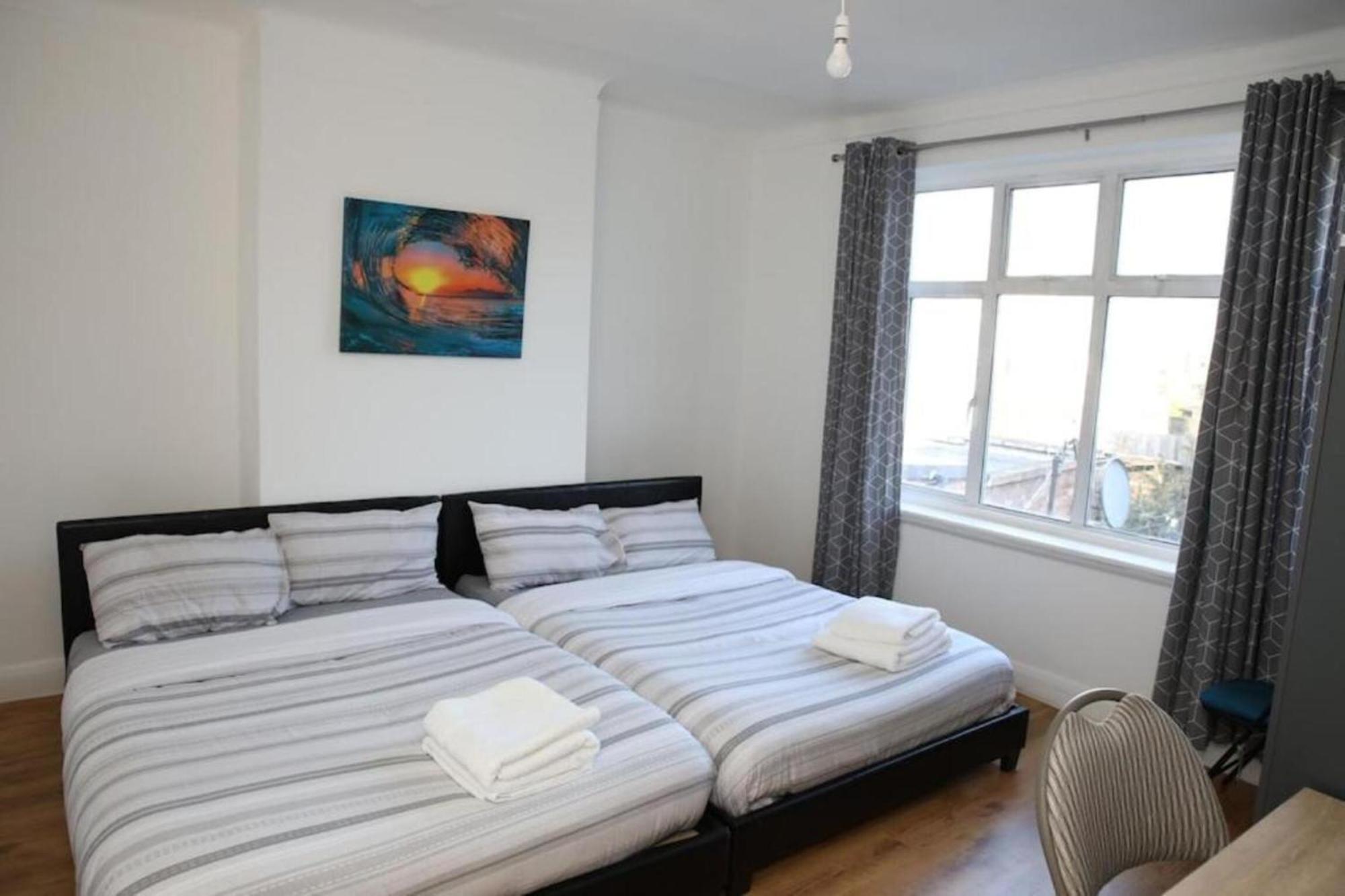 Oyo Timi Holiday Homes ロンドン エクステリア 写真